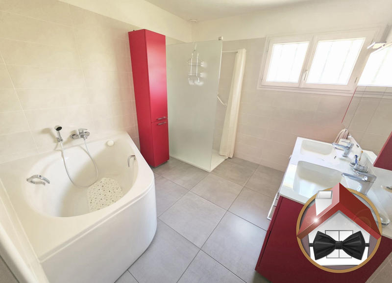 Maison - 150 m² - 5 pièces