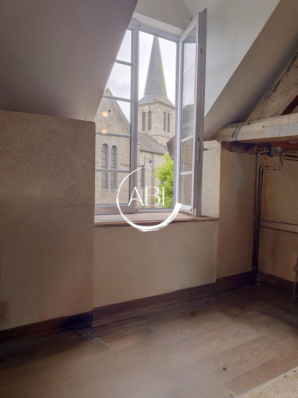 Maison ancienne - 258 m² - 9 pièces