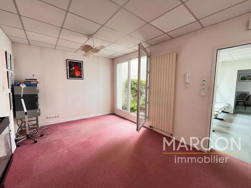 Local d'activités - 69 m² - 3 pièces