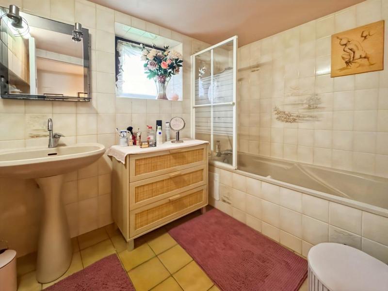 Maison - 252 m² - 6 pièces