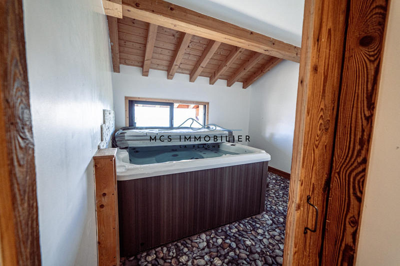 Châlet - 300 m² - 11 pièces