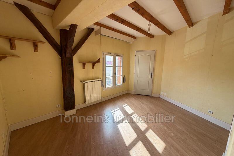 Maison - 240 m² - 8 pièces