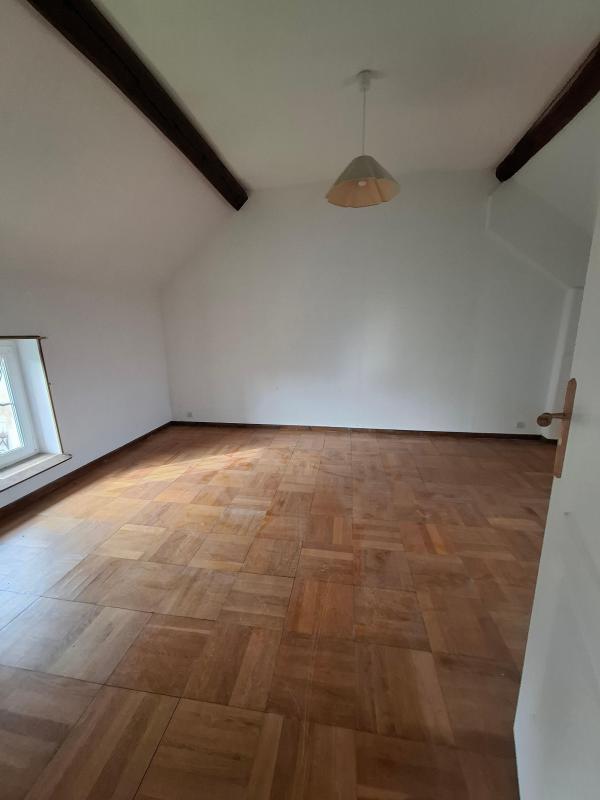 Appartement - 96 m² - 2 pièces
