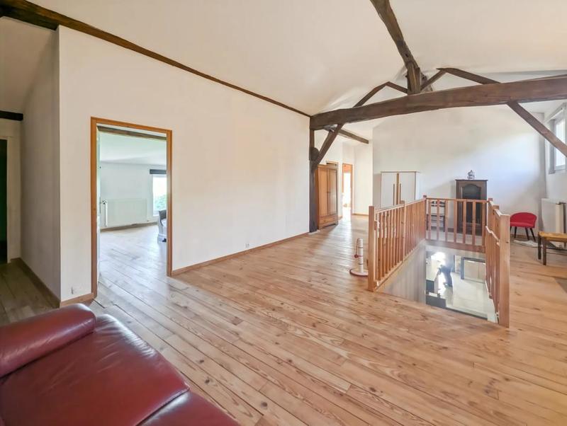 Maison - 252 m² - 7 pièces