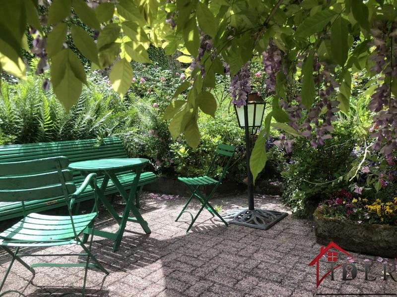 Maison - 213 m² - 6 pièces