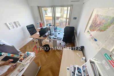Appartement - 100 m² - 4 pièces