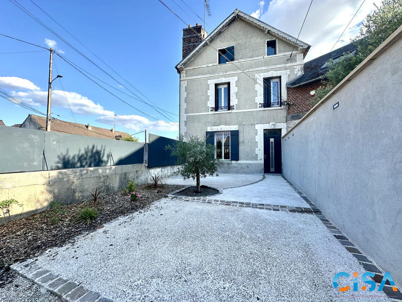 Maison - 85 m² - 5 pièces