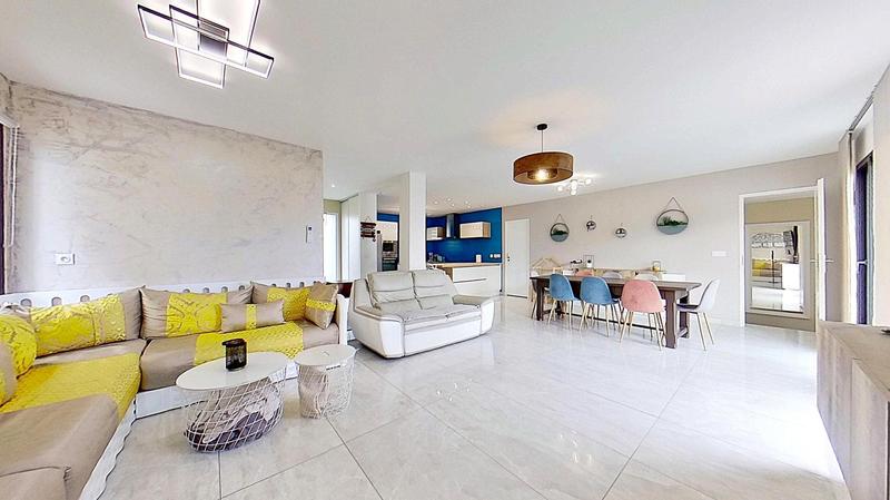 Maison - 146 m² - 6 pièces