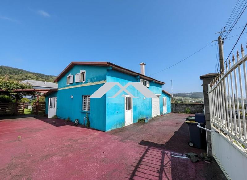 Villa - 223 m² - 10 pièces