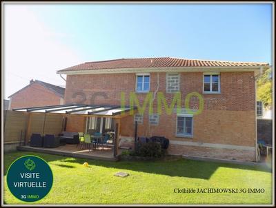 Maison - 212 m² - 10 pièces