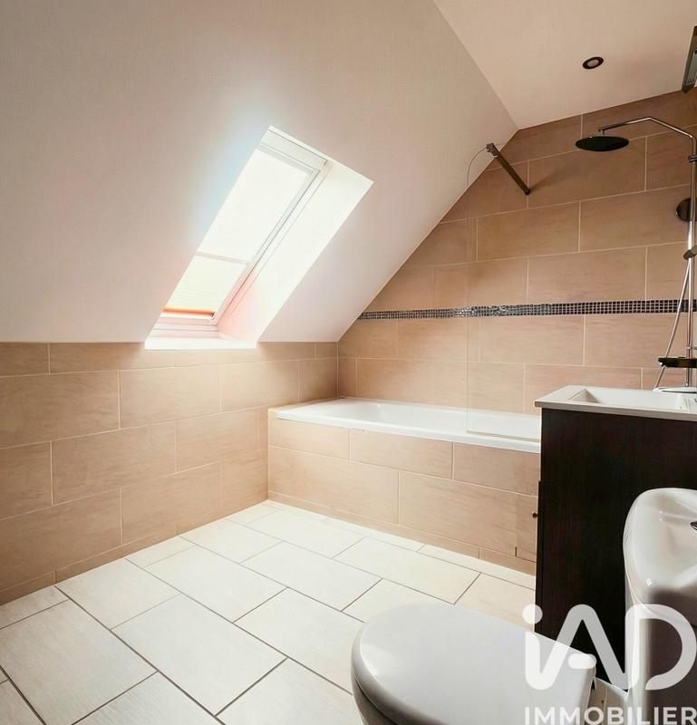 Maison - 95 m² - 6 pièces