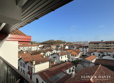 Appartement - 100 m² - 5 pièces