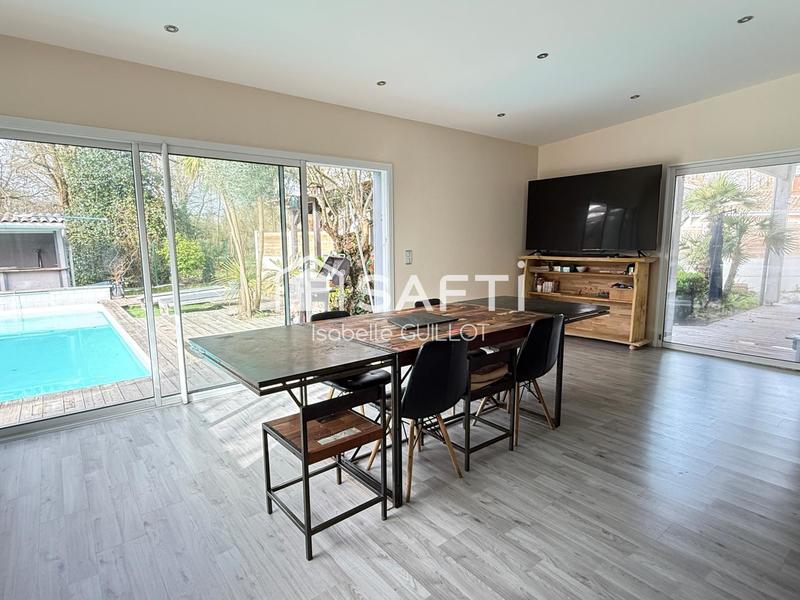 Maison - 170 m² - 8 pièces