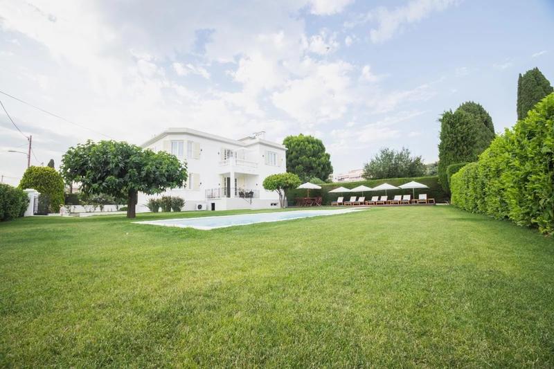 Villa - 330 m² - 12 pièces