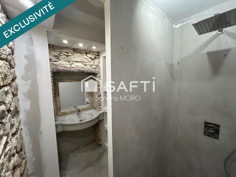 Maison - 214 m² - 6 pièces