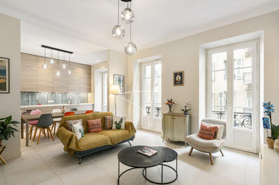 Appartement - 87 m² - 4 pièces