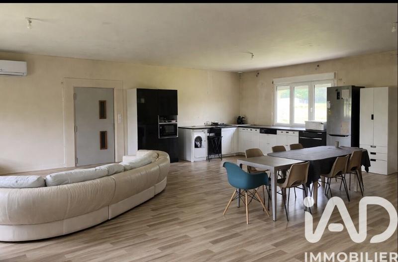 Maison - 299 m² - 4 pièces