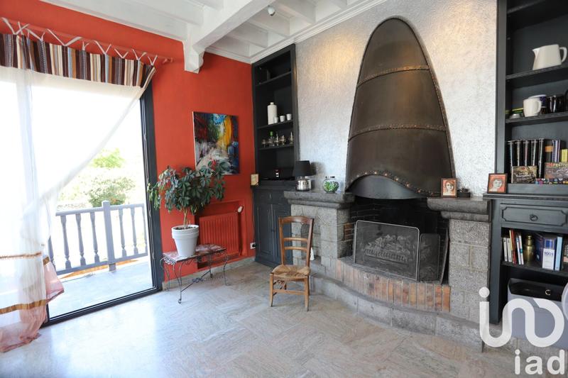 Maison - 219 m² - 8 pièces