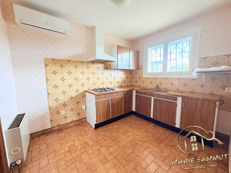 Maison traditionnelle - 220 m² - 7 pièces