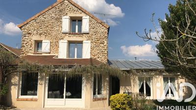 Maison de village - 180 m² - 8 pièces