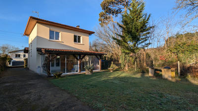 Maison - 102 m² - 5 pièces