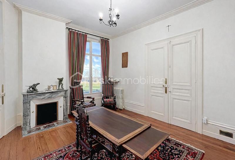 Maison de maîtres - 335 m² - 10 pièces