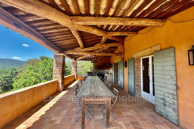 Propriété - 300 m² - 10 pièces