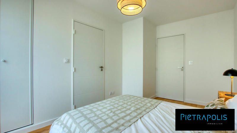 Appartement - 82 m² - 4 pièces