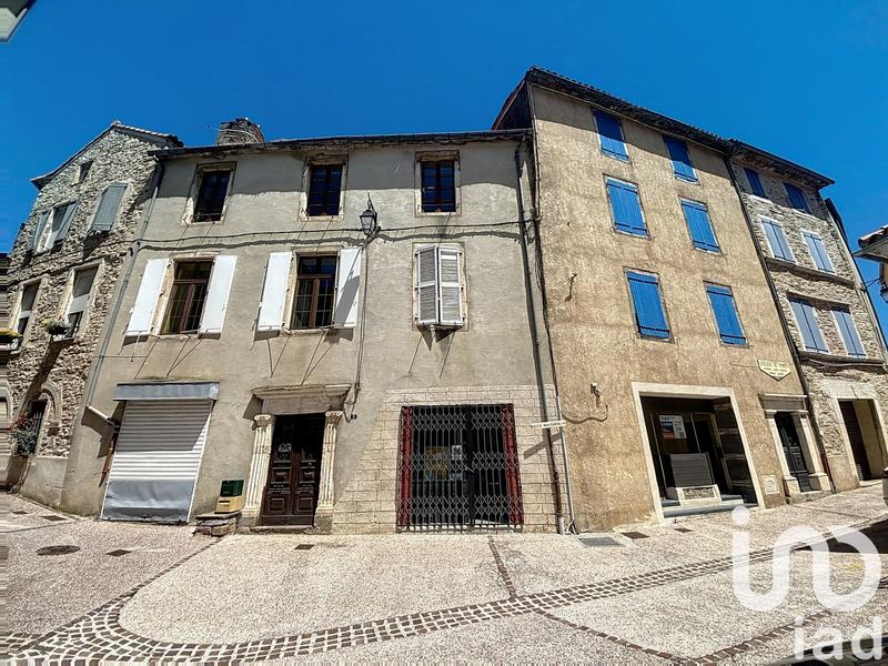 Maison de village - 775 m² - 15 pièces