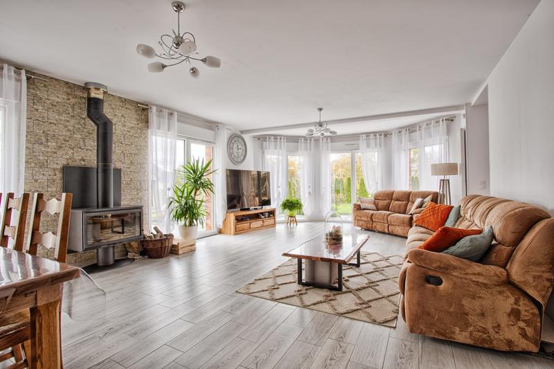 Villa - 193 m² - 9 pièces