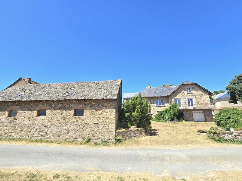 Corps de ferme - 260 m² - 6 pièces