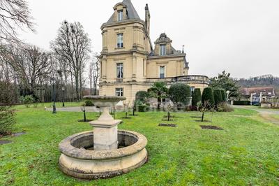 Propriété - 750 m² - 15 pièces