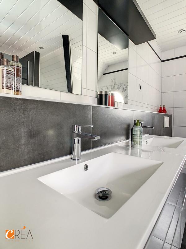 Maison - 194 m² - 6 pièces