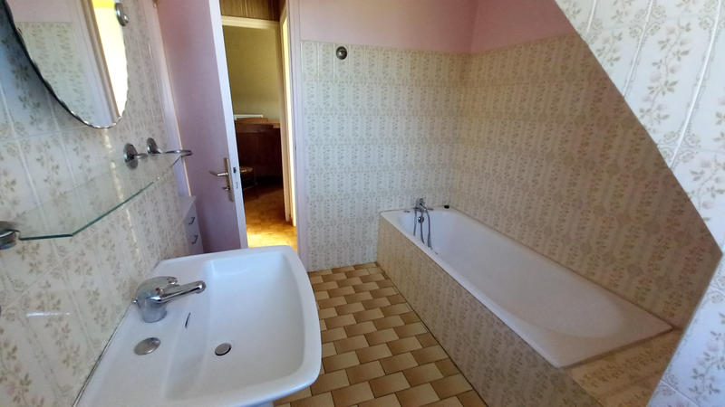 Maison - 145 m² - 9 pièces