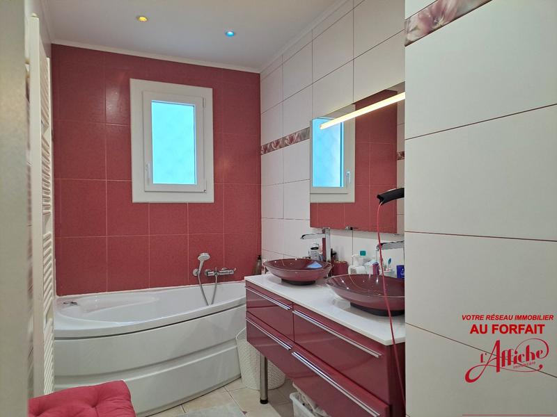 Maison - 217 m² - 6 pièces