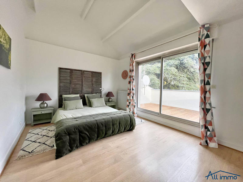 Maison ancienne - 180 m² - 6 pièces