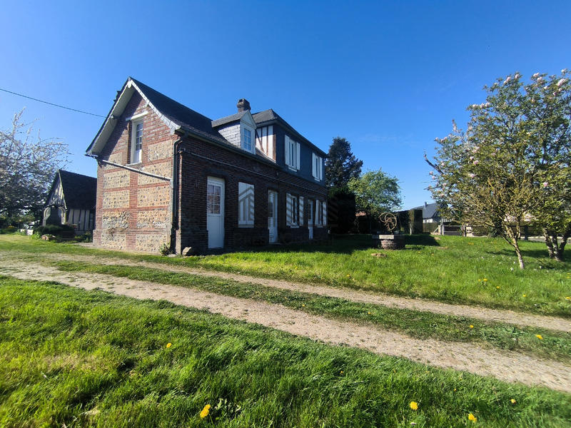 Maison - 208 m² - 9 pièces