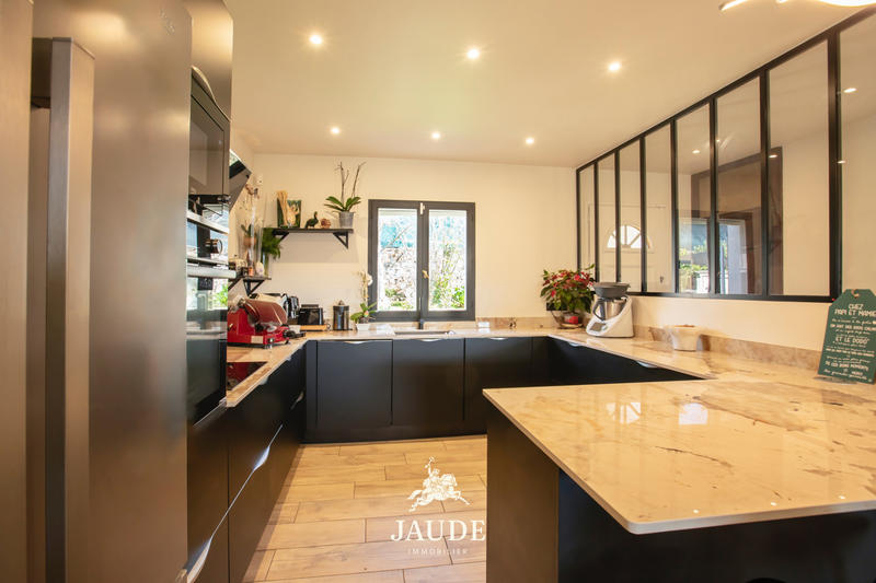 Maison - 150 m² - 6 pièces