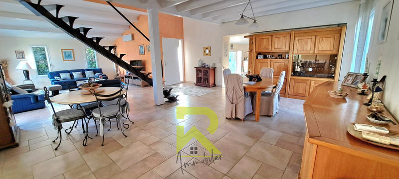 Villa - 220 m² - 7 pièces