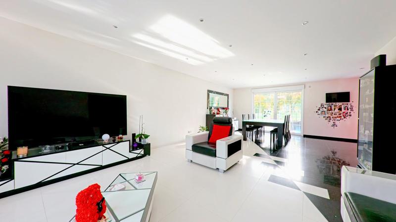 Villa - 340 m² - 7 pièces