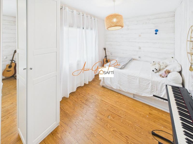 Maison - 102 m² - 6 pièces