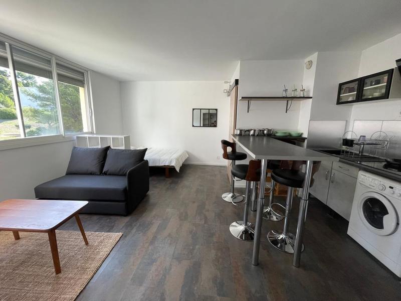 Studio - 28 m² - 2 pièces