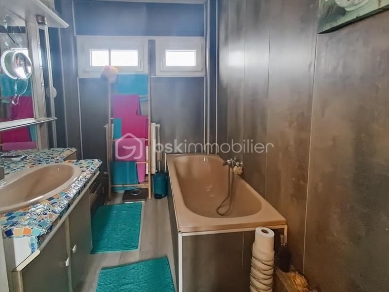 Maison - 95 m² - 5 pièces