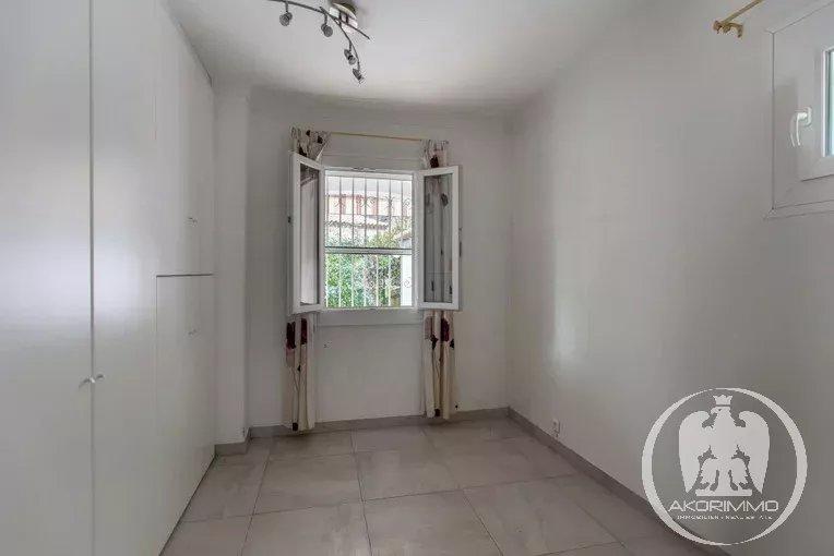 Appartement - 300 m² - 8 pièces