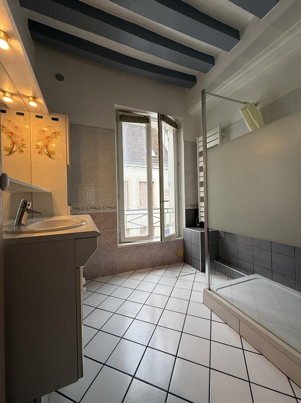 Appartement - 83 m² - 2 pièces