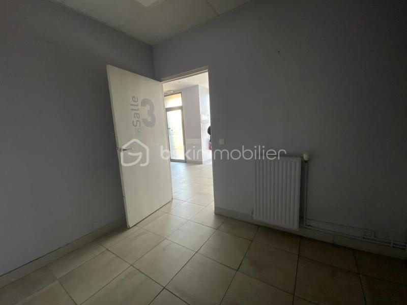 Local commercial - 149 m² - 7 pièces