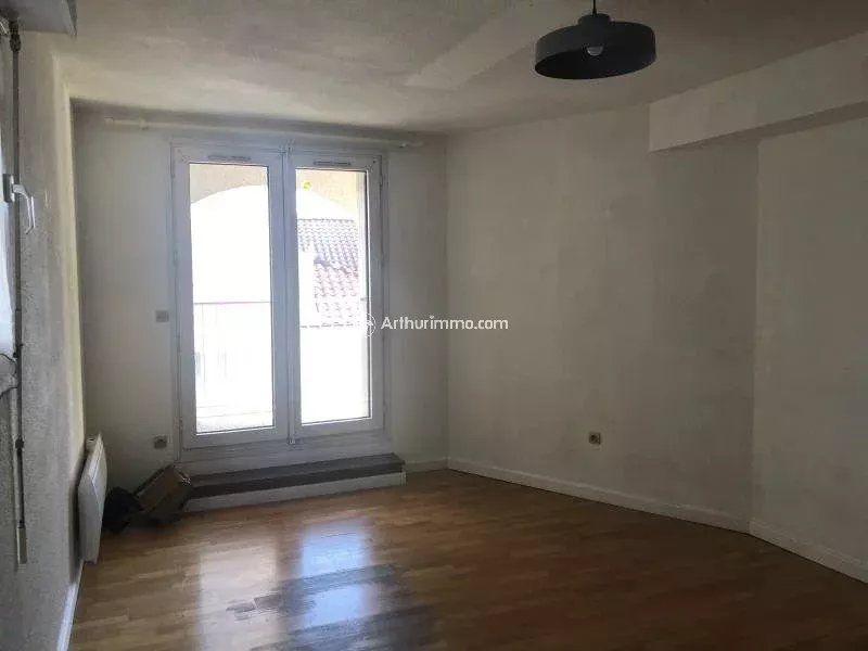 Appartement - 64 m² - 2 pièces