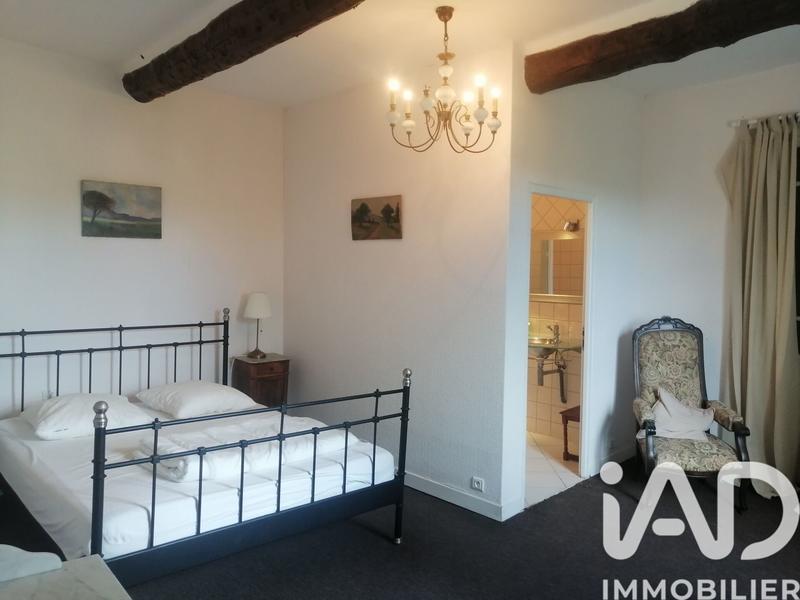 Maison - 216 m² - 9 pièces