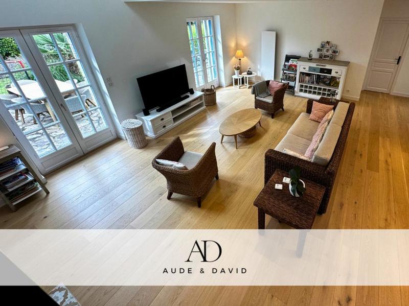 Maison - 195 m² - 6 pièces