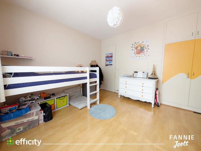 Appartement - 82 m² - 4 pièces